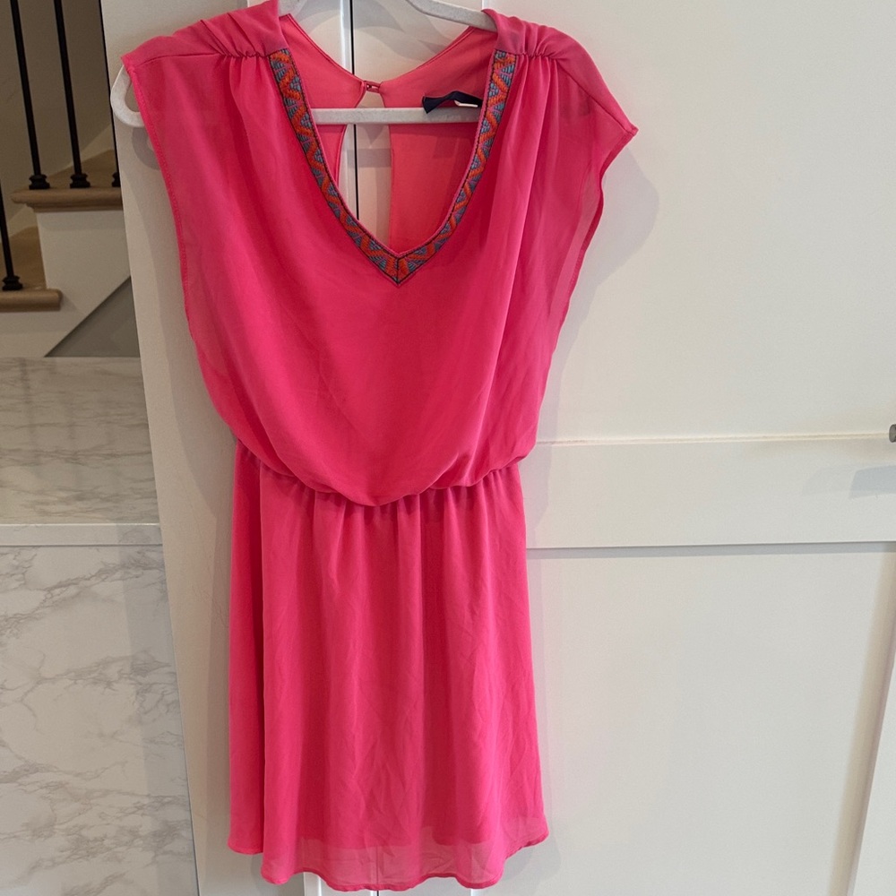 Elegant Pink Dress with Embroidered Neckline
